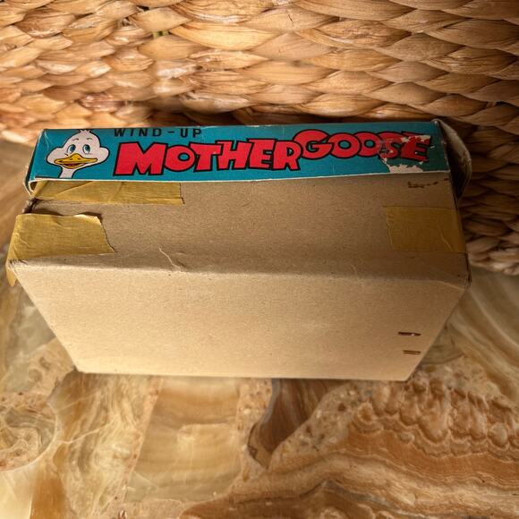 Moothergoose Tin Windup Toy 1958 made in Japan - Picture 8 of 10